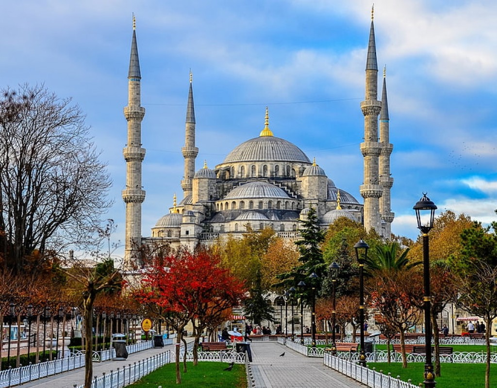 İSTANBUL GÜNÜ BİRLİK TURU